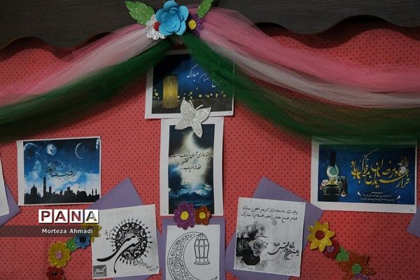 سفره افطاری شب‌قدر در دبستان ام البنین(س) یک ری