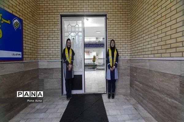 محفل انس با قرآن و افطاری ساده  دختران دبیرستان شاهد ازنا