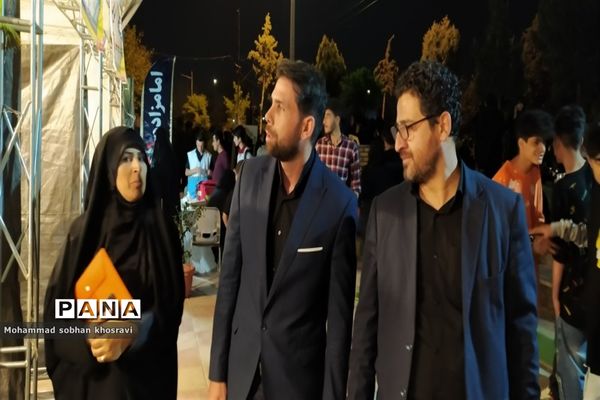 خدمت رسانی به مردم  در گلزار  شهدا  ملارد در شب قدر