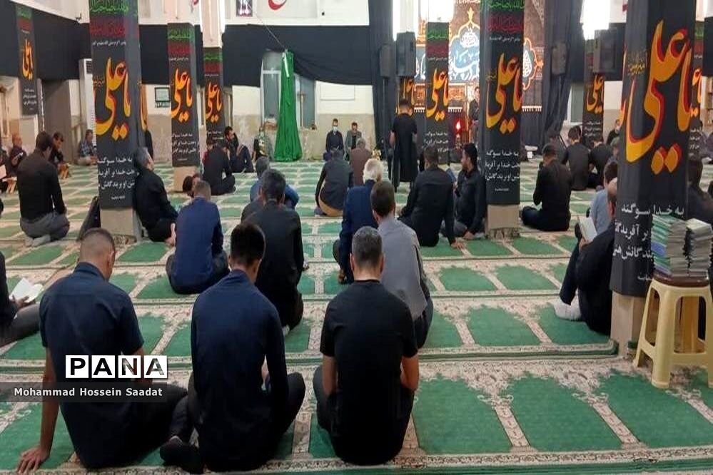 مراسم احیای شب بیست و یکم ماه رمضان در مسجد قرآن بوشهر
