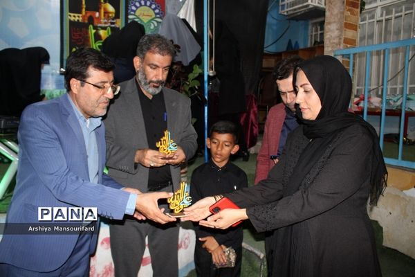 مراسم انس با قرآن  مدرسه پیشتازان بوشهر در شب بیست و یکم ماه رمضان