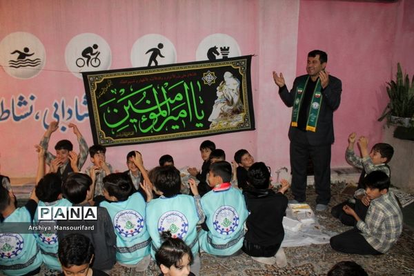 مراسم انس با قرآن  مدرسه پیشتازان بوشهر در شب بیست و یکم ماه رمضان