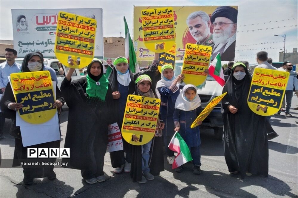 حضور پررنگ دانش‌آموزان و فرهنگیان شیراز در راهپیمایی روز قدس