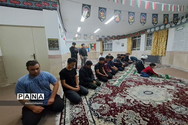 ضیافت افطاری در دبیرستان صدرا شهرستان ابرکوه