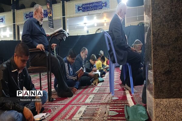 مراسم احیای شب قدر در کامفیروز