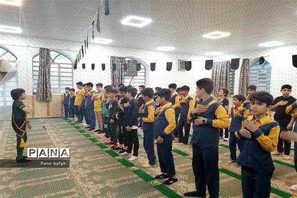 محفل قرآنی و ضیافت افطاری دانش‌آموزان مدرسه شهید دهستانی بافق