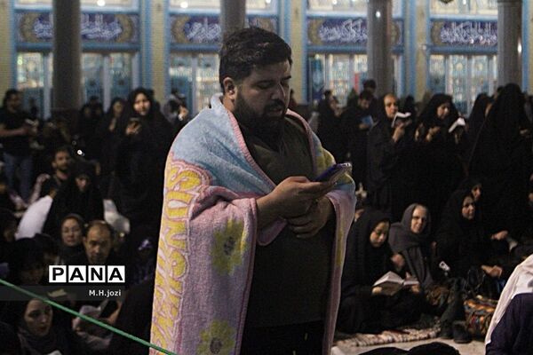 حال و هوای مسجد جمکران در شب های قدر