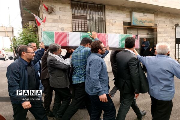 آیین استقبال از پیکر شهید گمنام در آموزش‌و‌پرورش ملارد