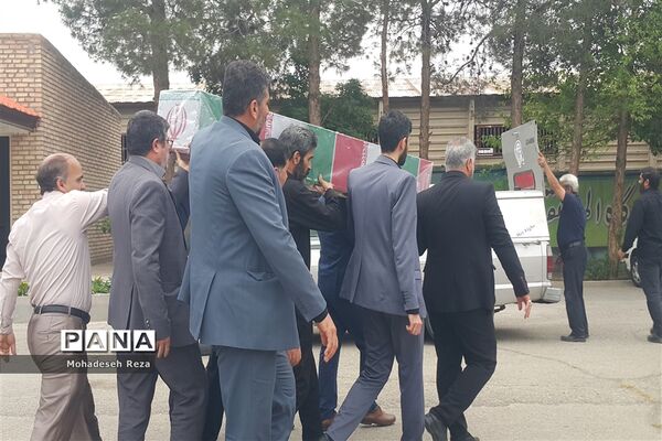 مراسم تشییع پیکر شهید گمنام در منطقه جوادآباد