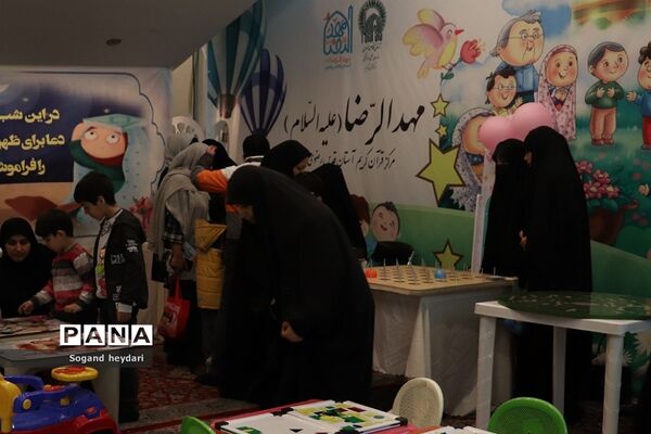 حضور پر شور مردم در شب ۲۳ ماهِ رمضان در نمایشگاه قرآن کریم
