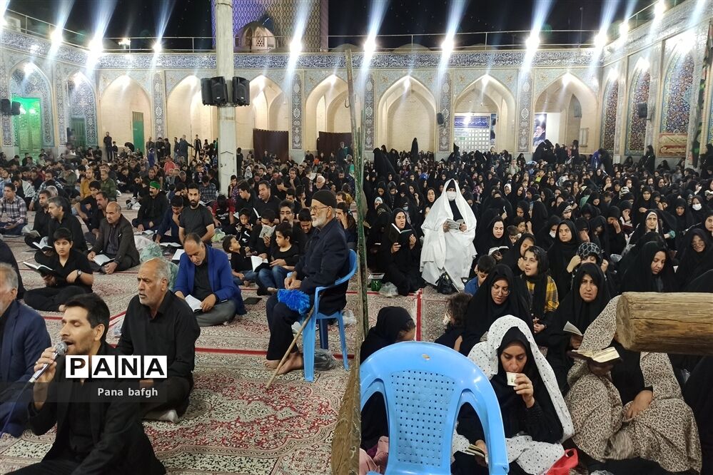 احیای سومین شب قدر در امامزاده عبدالله ( ع) بافق