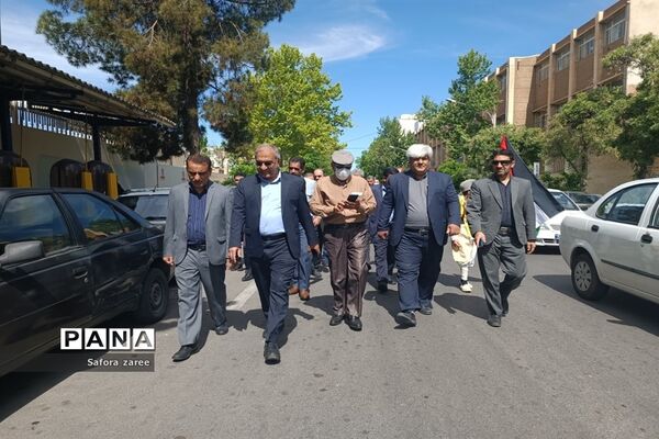 حضور باشکوه مردم و مسئولان سازمان دانش‌آموزی استان فارس در راهپیمایی روز قدس