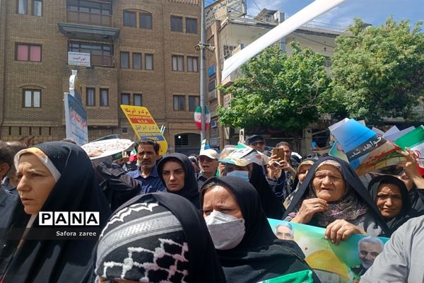 حضور باشکوه مردم و مسئولان سازمان دانش‌آموزی استان فارس در راهپیمایی روز قدس