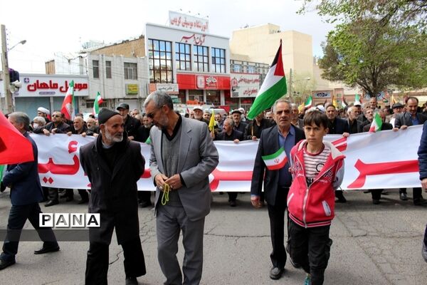 حضور گسترده دانش‌آموزان در راهپیمایی روز قدس