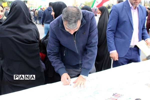 حضور گسترده دانش‌آموزان در راهپیمایی روز قدس