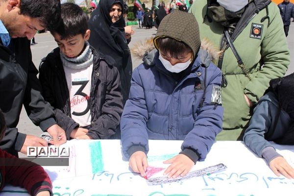 حضور گسترده دانش‌آموزان در راهپیمایی روز قدس