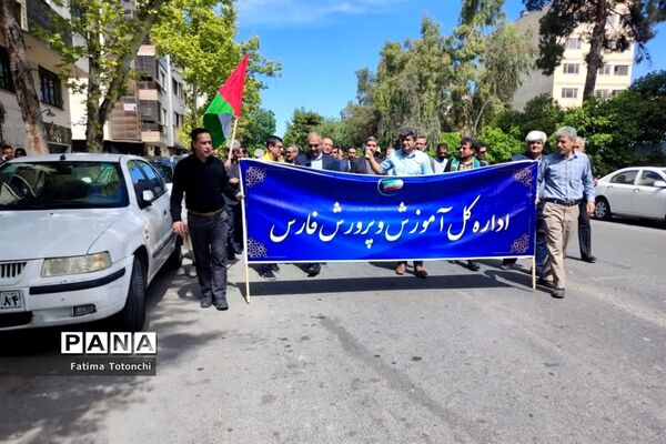 حضور حماسی دانش‌آموزان و فرهنگیان در راهپیمایی روز قدس 1402