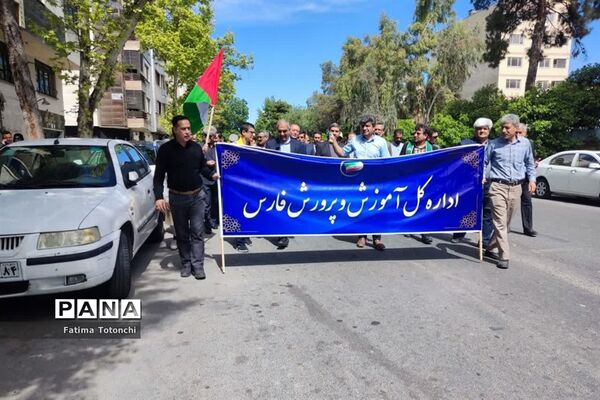 حضور حماسی دانش‌آموزان و فرهنگیان در راهپیمایی روز قدس 1402
