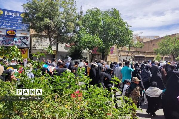 حضور حماسی دانش‌آموزان و فرهنگیان در راهپیمایی روز قدس 1402