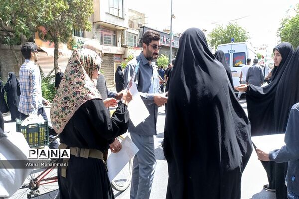 حضور حماسی دانش‌آموزان و فرهنگیان در راهپیمایی روز قدس 1402