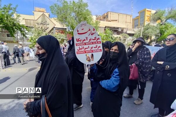حضور حماسی دانش‌آموزان و فرهنگیان در راهپیمایی روز قدس 1402