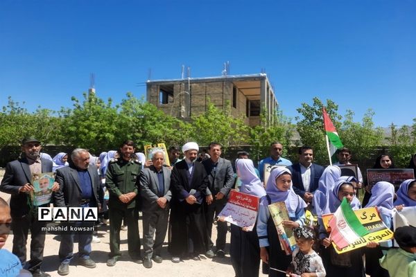 حضور دانش‌آموزان کامفیروزی در راهپیمایی روز قدس