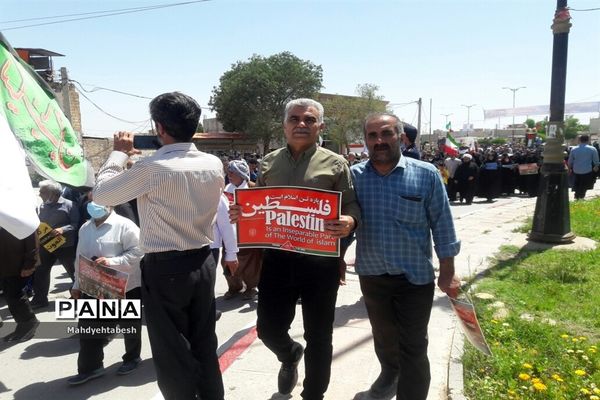 حضوردانش‌آموزان و فرهنگیان رامهرمز در راهپیمایی روز قدس