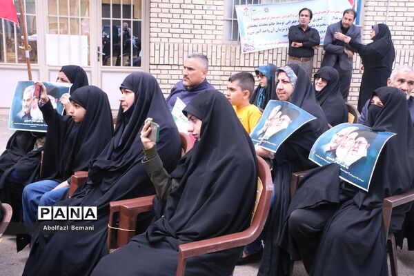 برپایی ایستگاه نقاشی ویژه کودکان قمی در حاشیه راهپیمایی روز قدس