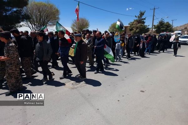 حضور پرشور دانش‌آموزان منطقه نیر در راهپیمایی روز قدس