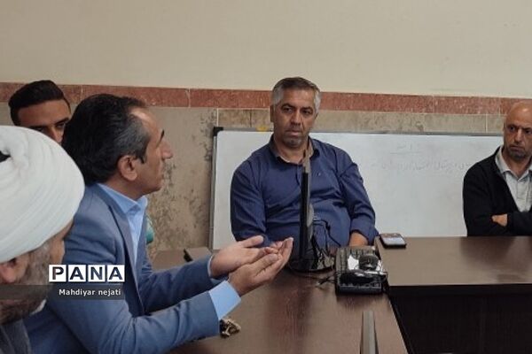 برگزاری جلسه  هیات اندیشه‌ورز بسیج فرهنگیان در مدرسه شهید بهشتی رودهن