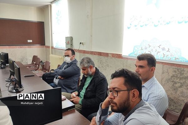 برگزاری جلسه  هیات اندیشه‌ورز بسیج فرهنگیان در مدرسه شهید بهشتی رودهن