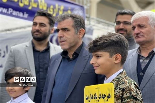 حضور پرشور فرهنگیان و دانش‌آموزان کرمانشاه در راهپیمایی روز قدس