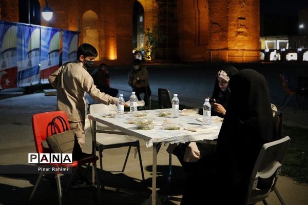 ضیافت افطاری فلسطینی