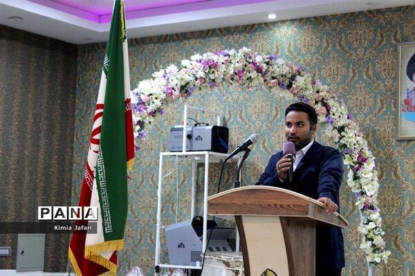 کارگاه آموزشی همزمان با هفته هنر انقلاب اسلامی در کاشمر