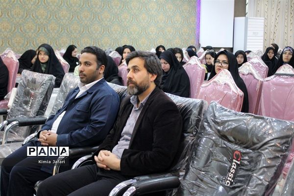 کارگاه آموزشی همزمان با هفته هنر انقلاب اسلامی در کاشمر