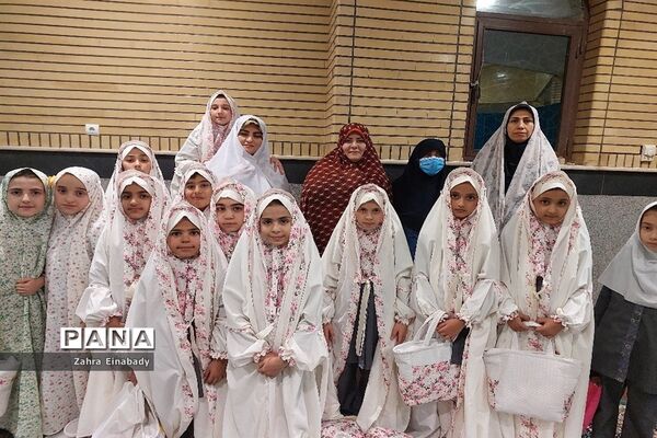 برگزاری مراسم افطاری روزه اولی‌های مدرسه حاجیه نوری ملارد