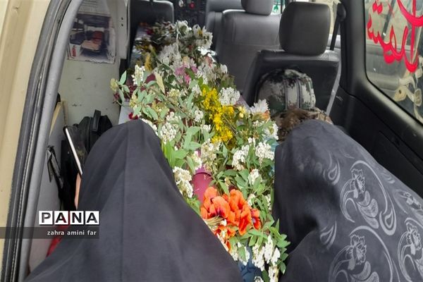 تشییع پیکر شهدا توسط دانش‌آموزان شهرستان نور