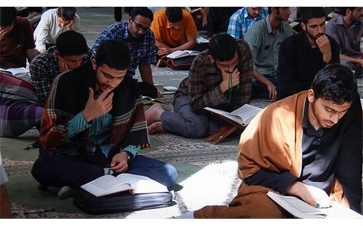 حضور 150 دانش‌آموز قمی در اعتکاف ماه رمضان