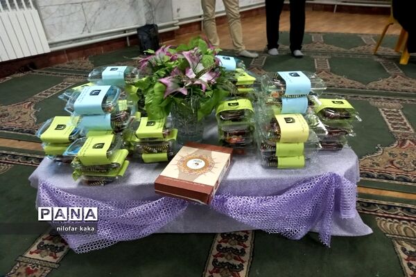 تجلیل و تقدیر از روزه اولی‌ها در دبستان دخترانه مهر قائمشهر