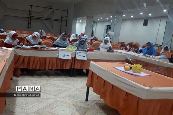 برگزاری جشنواره هنرهای تجسمی ویژه دختران ابرکوهی