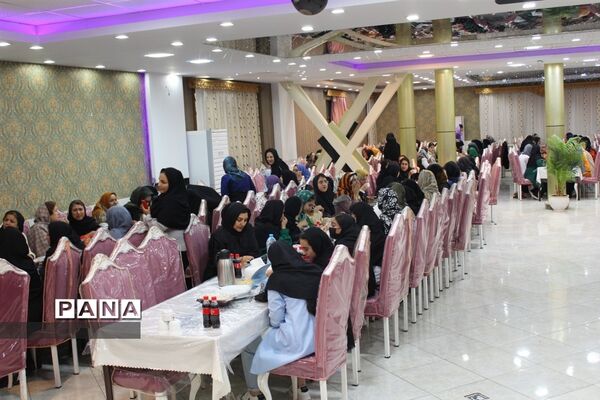 ضیافت افطاری در مدارس دخترانه شهرستان کاشمر