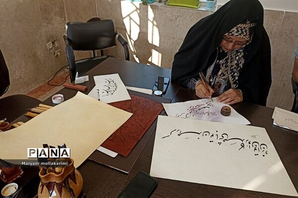 برگزاری کارگاه  انجمن خوشنویسان شهرستان دماوند در حاشیه نوزدهمین جشنواره بین‌المللی رضوی