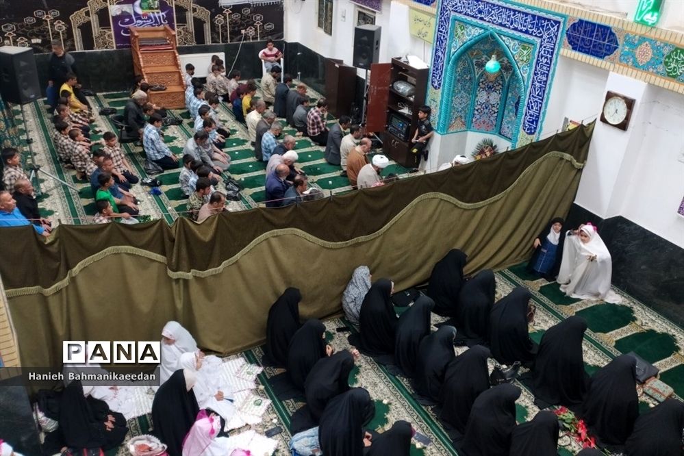 حضور دانش‌آموزان ناحیه ۳ شیراز  در مسجد امام حسین (ع) شهرک مهدی آباد