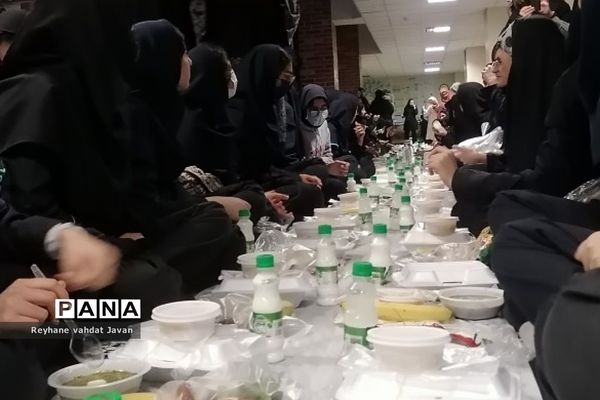 مراسم افطاری در دبیرستان شاهد طیبه شهریار