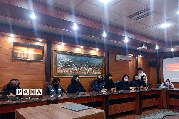 نشست تجربه نگاری دانش‌آموز خبرنگاران پانا استان فارس با حضور رؤسای سازمان‌های دانش‌آموزی قم و خراسان رضوی