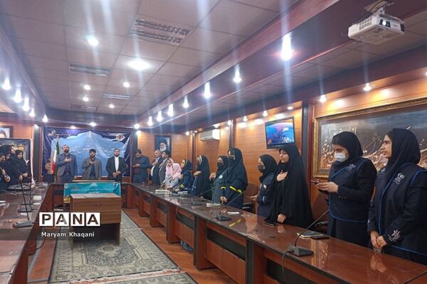 نشست تجربه نگاری دانش‌آموز خبرنگاران پانا استان فارس با حضور رؤسای سازمان‌های دانش‌آموزی قم و خراسان رضوی