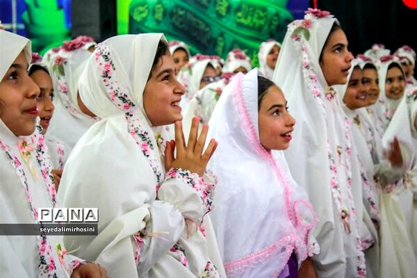جشن تکلیف دانش‌آموزان دختر پایه سوم ابرکوه