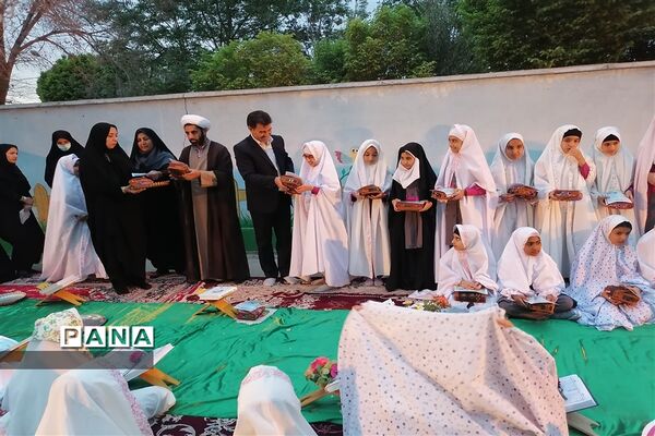 برگزاری محفل بزرگ دانش‌آموزی انس با قرآن  در خاتم
