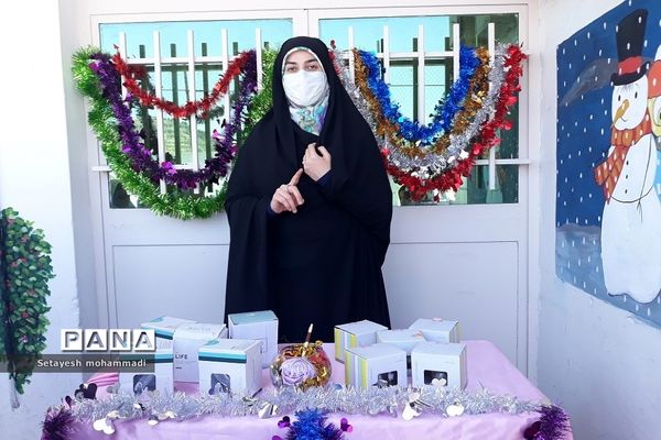 تقدیر از نفرات برتر قرآنی در دبستان حضرت زهرا(س)۲ رودهن