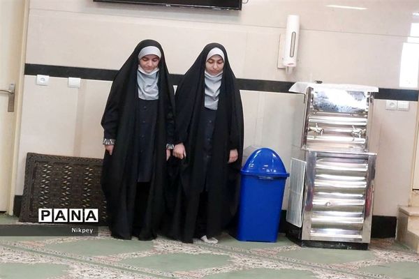 شرکت دانش‌آموزان منطقه ۱۳ در محفل انس با قرآن مسجد بقیة الله